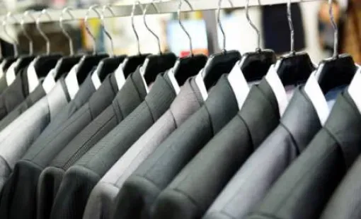 lavage chemise à Moutiers